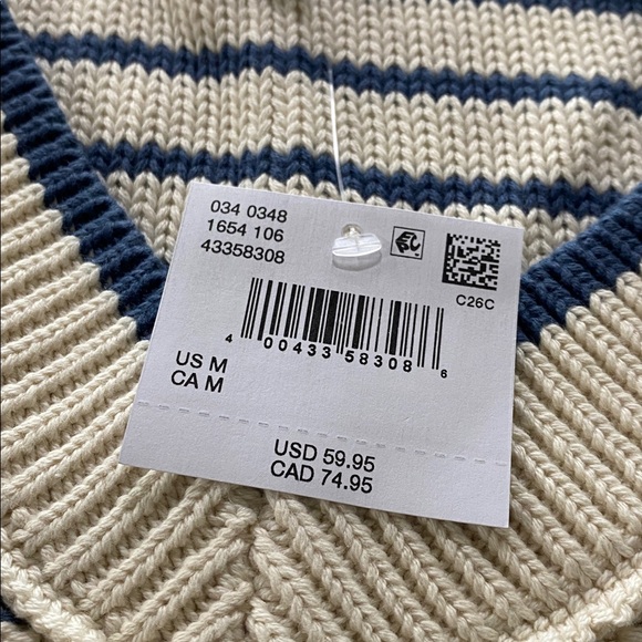 AE Big Hug V-Neck Sweater - M - Picture 7 of 8